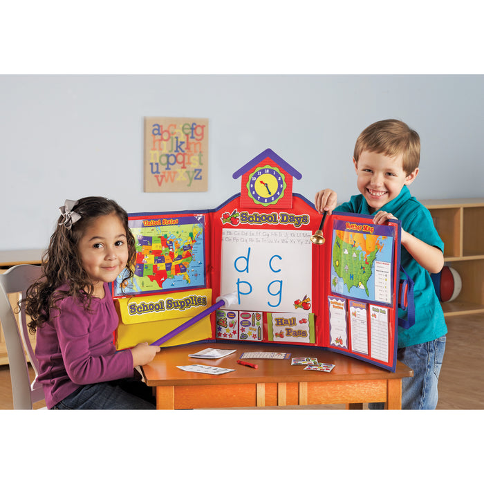 PRETEND & PLAY SCHOOL SET