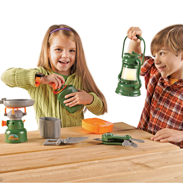 PRETEND AND PLAY CAMP SET